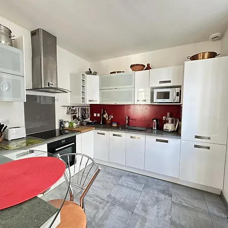 Grand T3 Bis Chaleureux Avec Terrasse, Ascenseur Et Parking Gratuit, A Deux Pas De La Place Castellane - Fr-1-309-151 Apartamento *